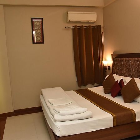 Hotel Vibhav Harsh Varanasi Dış mekan fotoğraf