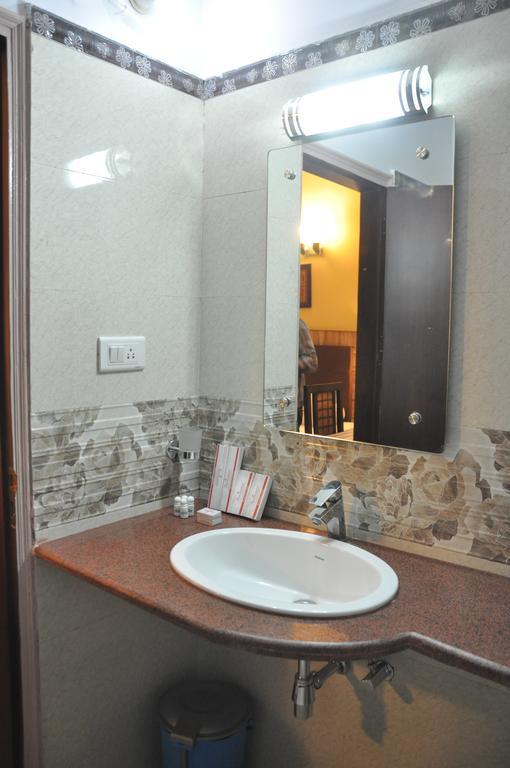 Hotel Vibhav Harsh Varanasi Dış mekan fotoğraf