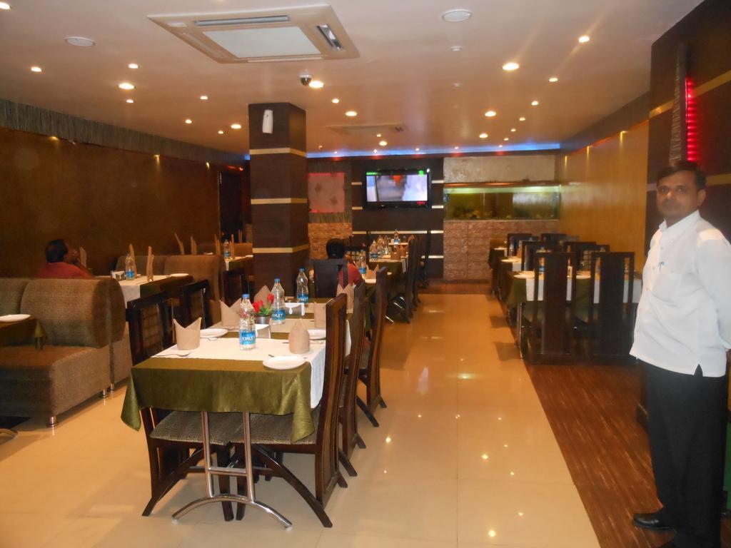 Hotel Vibhav Harsh Varanasi Dış mekan fotoğraf