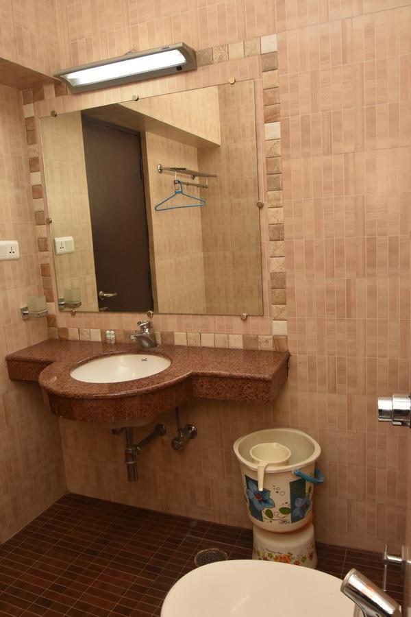 Hotel Vibhav Harsh Varanasi Dış mekan fotoğraf